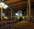 Wnętrze kościoła - widok na chór z prospektem organowym.