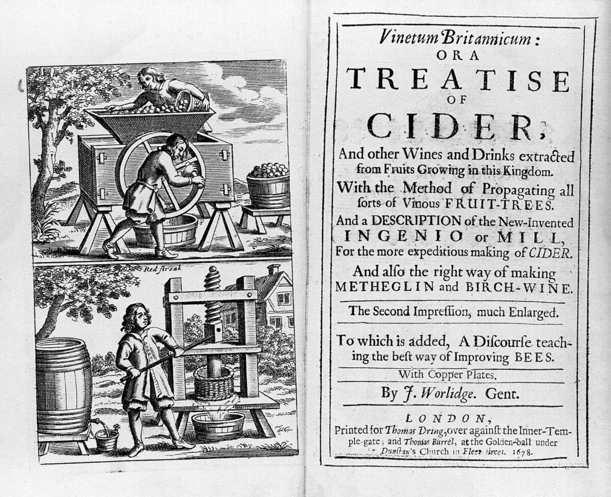 Strony z książki o produkcji cydru z 1678 roku. Na jednej z nich znajduje się rycina przedstawiająca proces wyciskania soku jabłkowego.